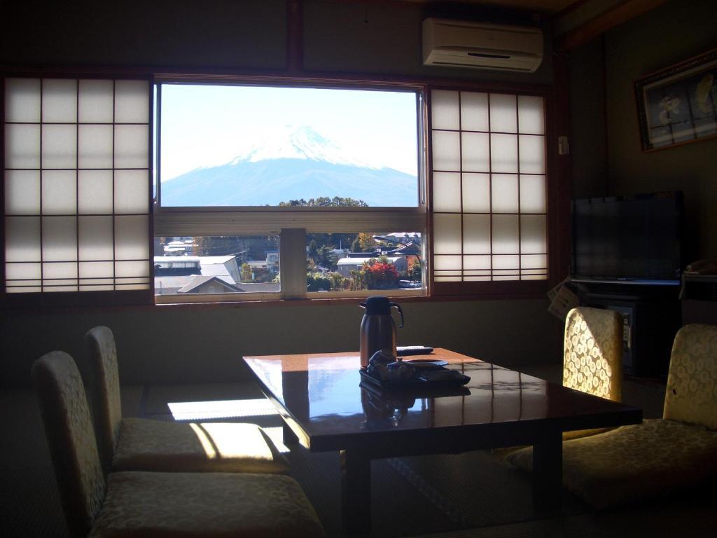 Ryokan Nashimiya Onsen Фудзикавагутико Номер фото